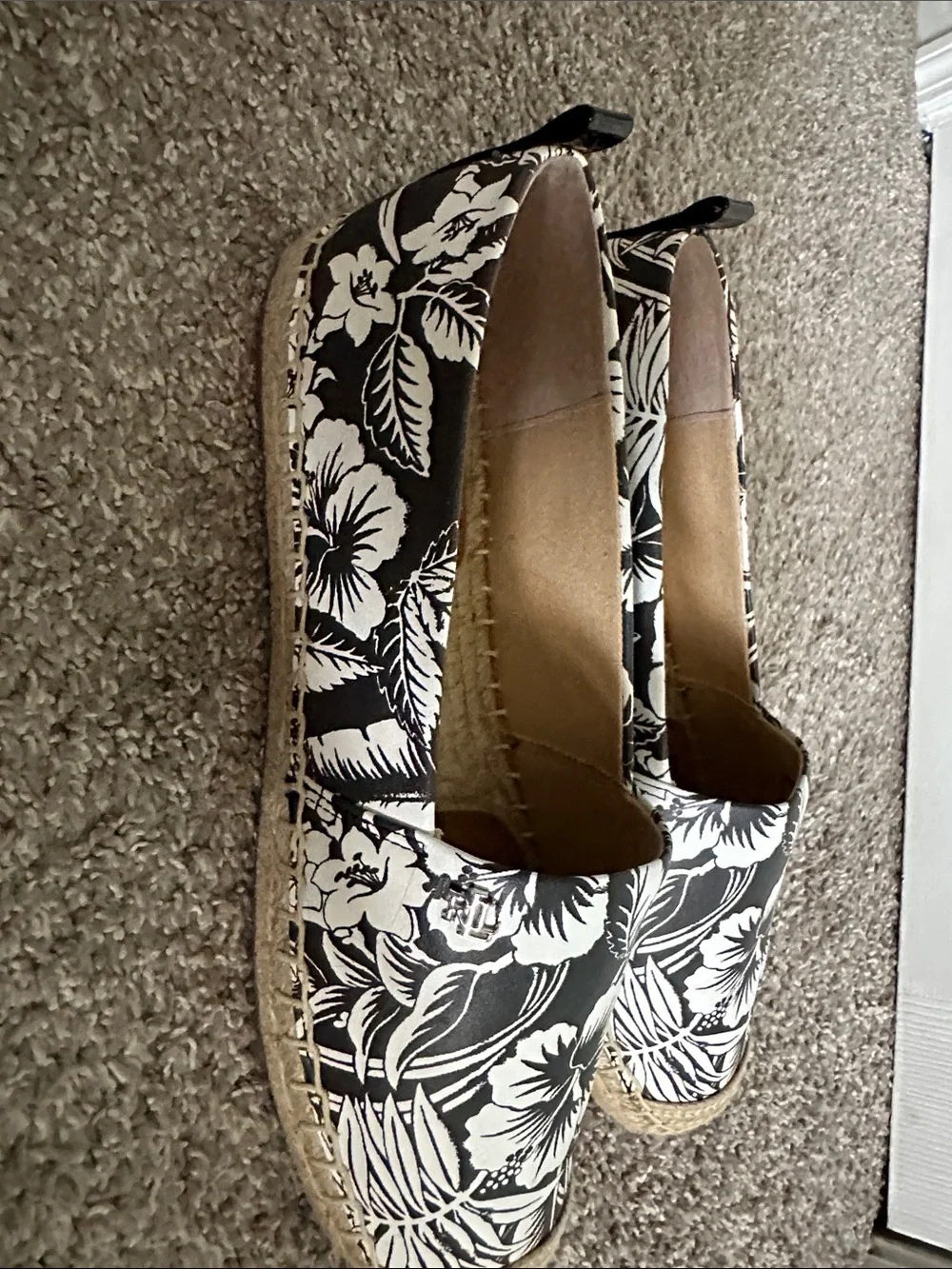 LAUREN RALPH LAUREN Floral Black & White Espadrille Slip-On Women’s Shoe